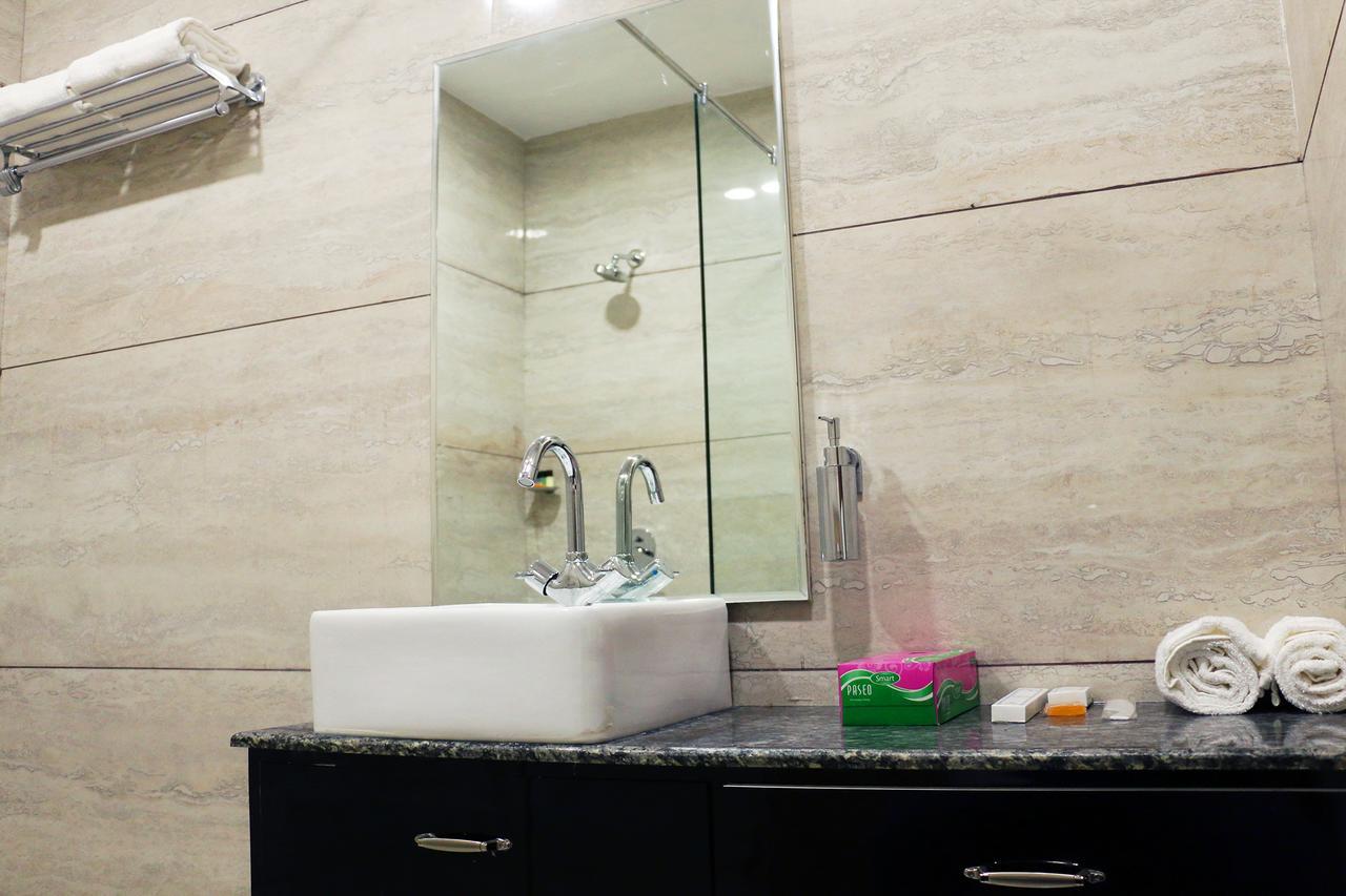 Hotel Neelam Moga Ludhiana Luaran gambar