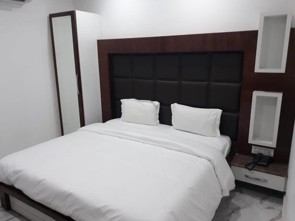 Hotel Neelam Moga Ludhiana Luaran gambar