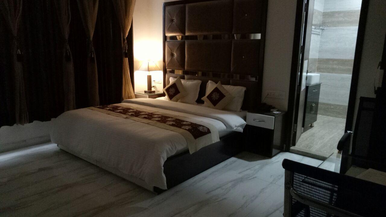 Hotel Neelam Moga Ludhiana Luaran gambar