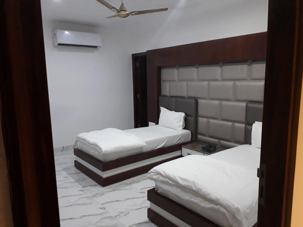 Hotel Neelam Moga Ludhiana Luaran gambar